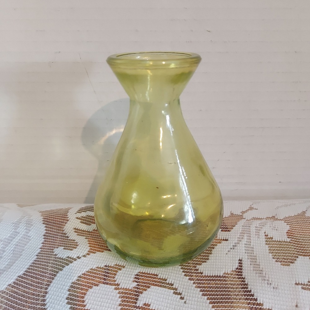 Vintage Chartreuse Hand Blown Glass Bud Vase Small Yellow Green Teardrop 4x3